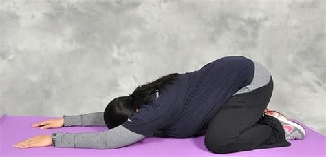 3 Easy Back Stretches For Those With Back Injuries Thumper Massager