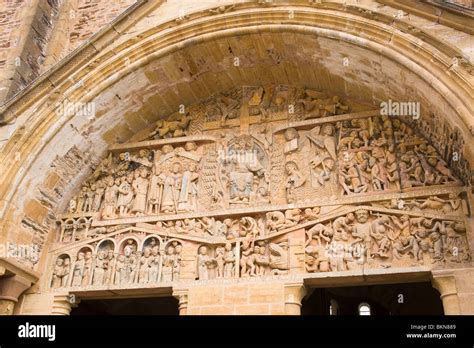 Tympanum Romanesque Stock Photos & Tympanum Romanesque Stock Images - Alamy