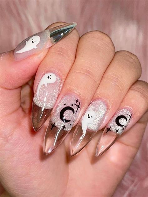 Ghost Nails 45 Spooky Cute Designs And Ideas Manicura De Uñas