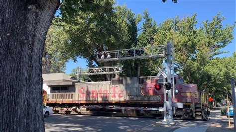 Bnsf Atsf Warbonnet Leads Bnsf Grain Train North H Street