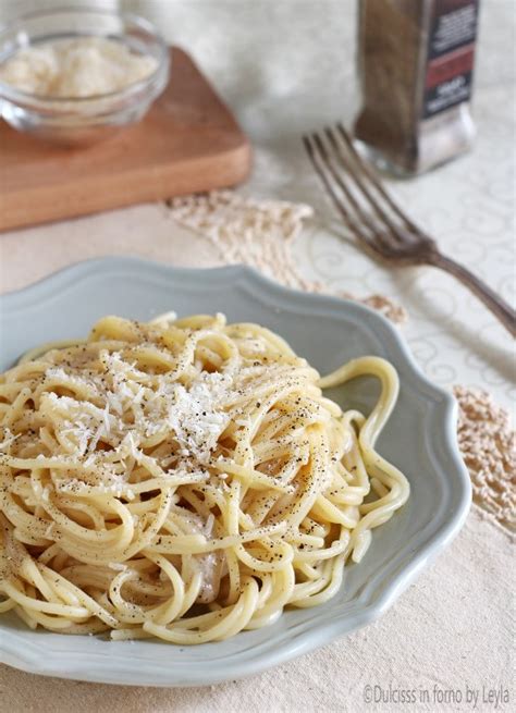 Spaghetti Cacio E Pepe Ricetta Cucina Romana