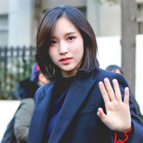 Pin By Roni On Myoui Mina Mina Short Hair Styles Short