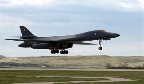 US Air Force B-1 bomber crashes during landing in South Dakota