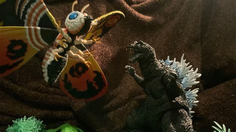 Godzilla Vs Mothra Stop Motion Youtube