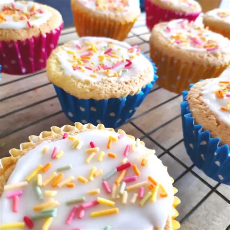 How To Make Simple Fairy Cakes With Icing And Sprinkles