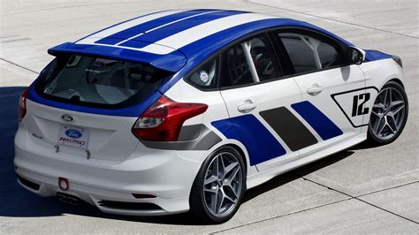 Ford Focus St R Wallpapers And Hd Images Car Pixel