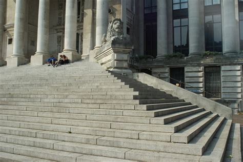 portsmouth guildhall steps peter trimming geograph britain  ireland