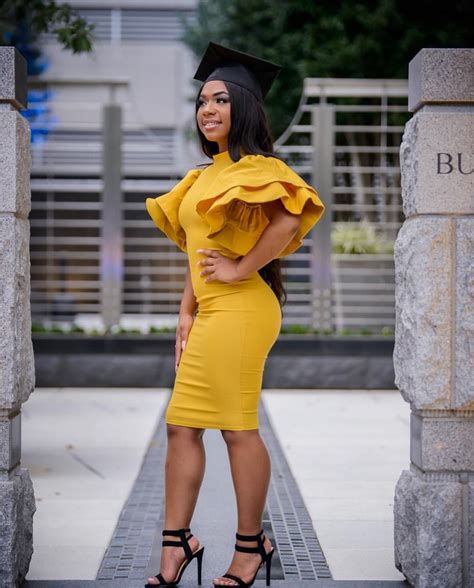 35 Gorgeous College Graduation Outfits For Women Ideas Style Female
