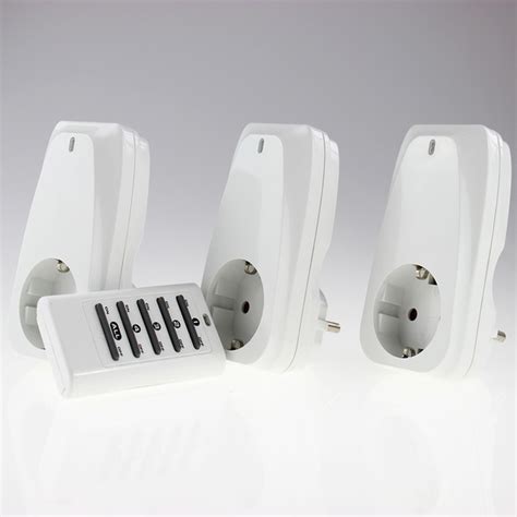 Розетки с дистанционным управлением 3 штуки (пульт + 3 розетки комплект ...