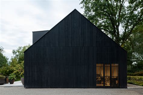 Black Barn by studio] [space architecten - Architizer