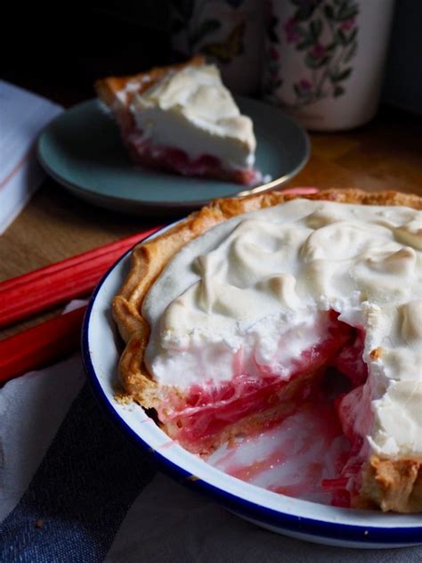 Rhubarb Meringue Pie The Bearded Bakery