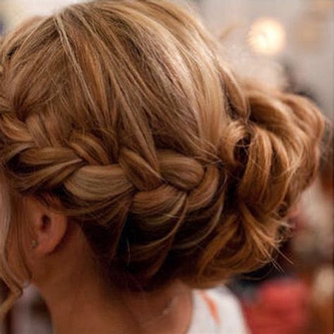 Top 5 Office Appropriate Hairstyles for Women