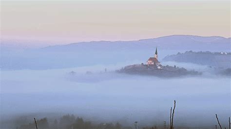 Namig Za Ogled Markantna Marijina Cerkev Na Gorci