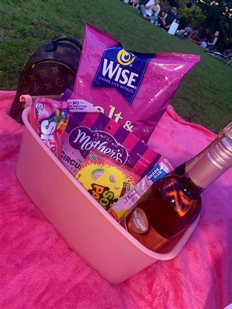 TEAM PINK💕🌸Rainbow Picnic | Pink snacks, Rainbow snacks, Pink snack basket