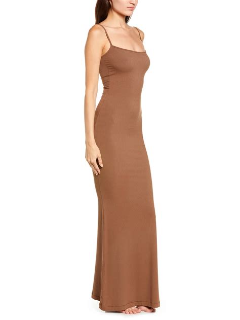 Best Maxi Dresses 2022 Reformation Staud Sleeper The Hollywood