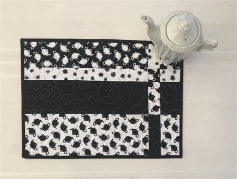 Quilted Placemat Set Of 4 Modern Placemats Black And White Etsy