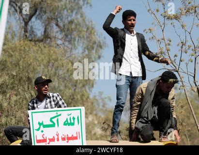 Sanaa Sanaa Yémen 17 janvier 2024 Des manifestants yéménites