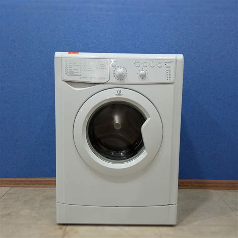 Indesit IWSC5105 - Узкие стиральные машины