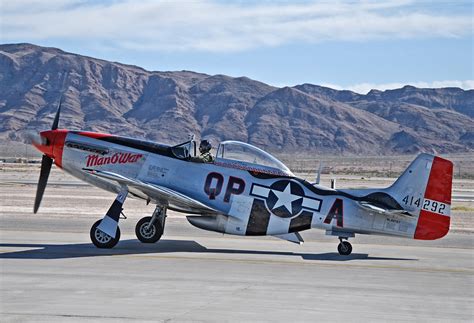 north american p  mustang  foto fony  kartinki dlia rabocego