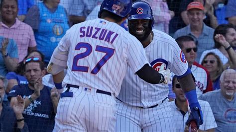 Indias Hit In 9th Gives Reds 4 3 Win Over Cubs