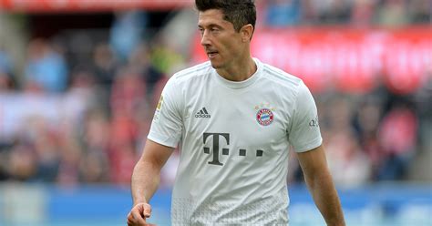 Robert Lewandowski W Pogoni Za Rekordami Liga Mistrz W Przegl D