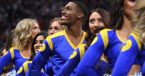 Gay Male Cheerleaders Make History At Super Bowl Gcn