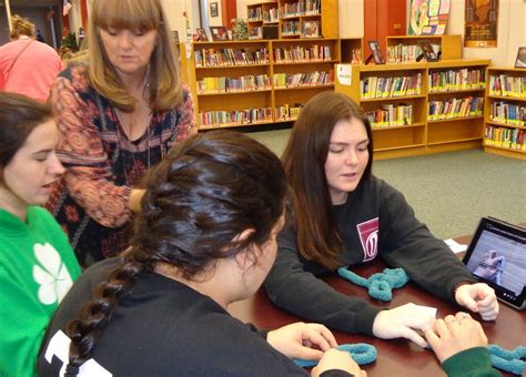 Epchs Art Club Sponsors Hats For The Homeless Project Evergreen Park