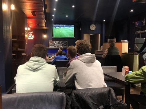 Fc Nantes Stade Lavallois Dans Les Bars De Laval La Joie Des