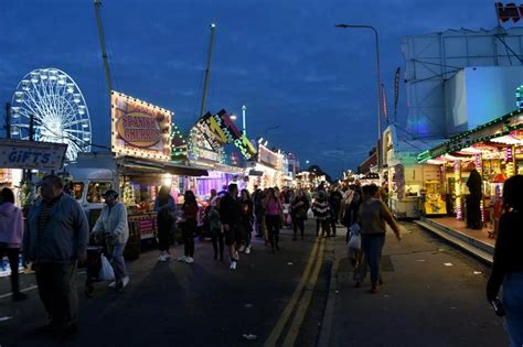 19 Amazing Hull Fair Photos Of All The Fun Of The Fair On Day One