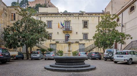 Nuova Vita Al Borgo Sacro Di Santa Lucia Del Mela Primo Comune