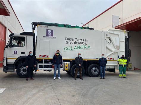 Torres de la Alameda estrena nuevo camión de recogida de residuos