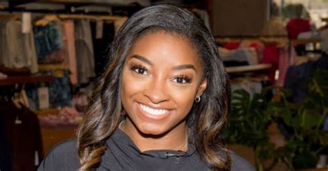 Simone Biles Flaunts Toned Abs Poolside In Fantastic Strappy Green Bikini Flipboard