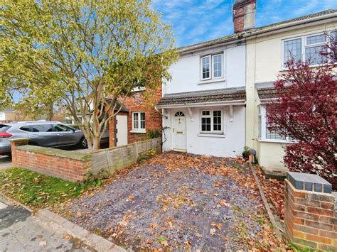 2 Bed Terraced House For Sale In Prospect Road Farnborough Hampshire