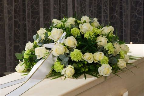 D Couvrir Kuva Arreglos De Flores Naturales Para Funeral