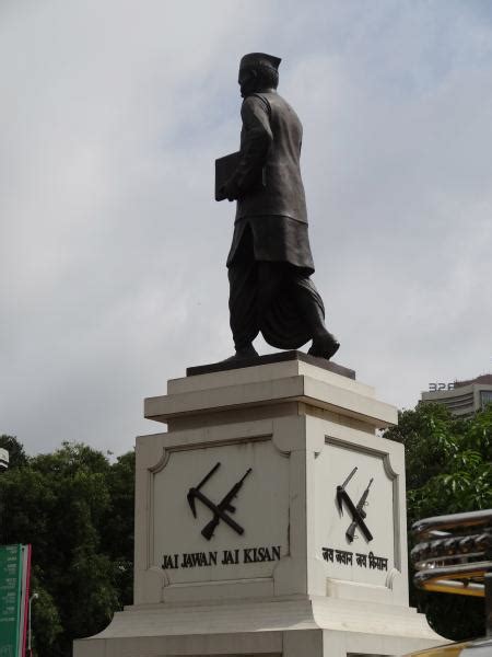 Lal Bahadur Shastri Statue - Mumbai