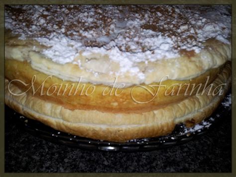 Moinho De Farinha Bolo De Massa Folhada Creme De Pasteleiro