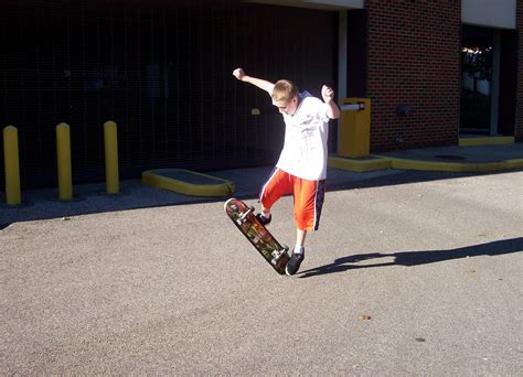 Jeff's Skateboard Page: Freestyle