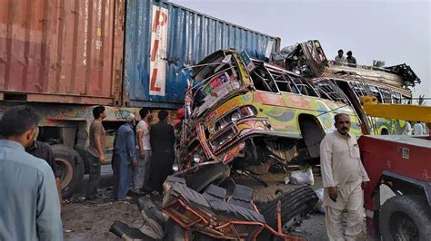 20 Burnt Alive 6 Critically Injured As Passenger Bus Collides With Oil