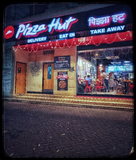 Pizza Hut Mumbai Bpcl Petrol Bunk Bandra Kurla Complex Opp Citi