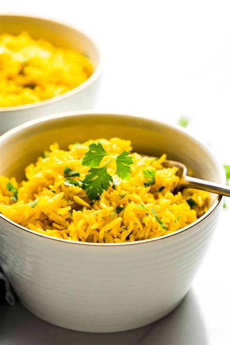 Add Color To Your Meals With This Vibrant Yellow Turmeric Rice Its Easy And Quick To Make And