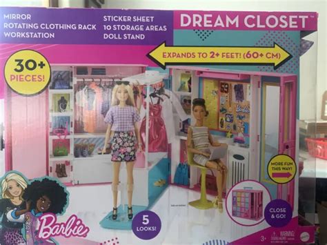 Mattel Gbk Barbie Fashionistas Ultimate Closet Doll And Accessories