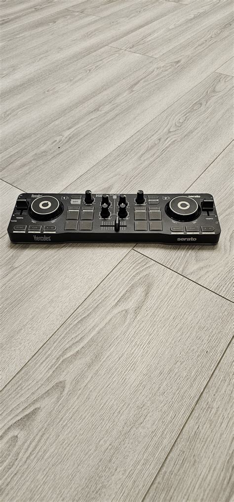 DJ Control Starlight - Hercules DJ Control Starlight - Audiofanzine