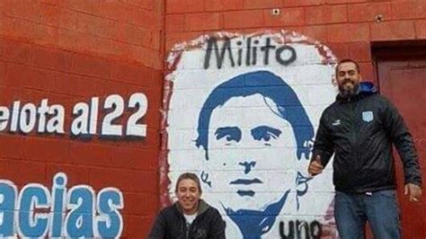 Una Innecesaria Provocación Hinchas De Racing Pintaron Un Mural De