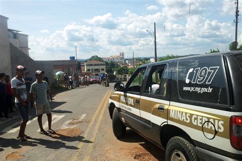 Reconstituição Do Assassinato De Camila Em Bom Sucesso Mg Fotos Em