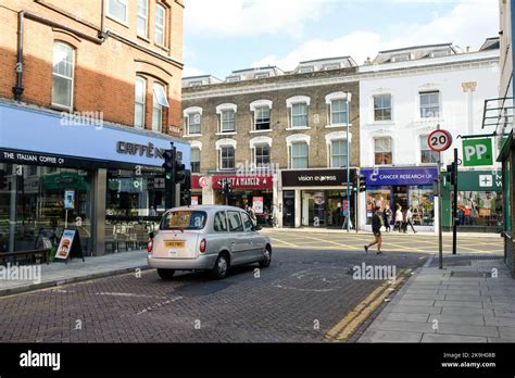 London October 2022 Caffe Nero And Other High Street Shops On Putney