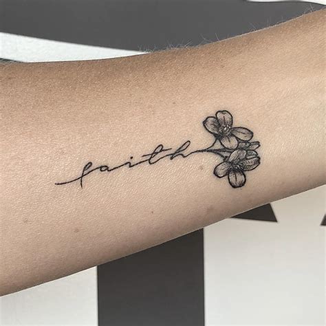 Tatuagem De F Ideias Inspiradoras Para Homenagear Sua Cren A