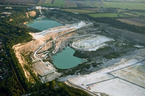 Lägerdorf von oben Kies Tagebau in Lägerdorf im Bundesland Schleswig