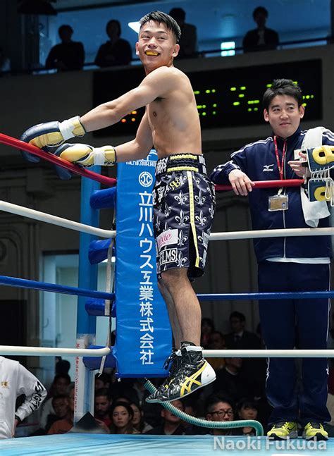 エキシビションスパー 堤聖也（角海老宝石）vs 勅使河原弘晶（輪島功一スポーツジム） Photo By 福田直樹｜角海老写真館