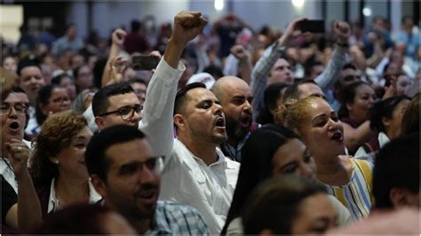 Militantes Del Pri Pan Y Movimiento Ciudadano Son Abucheados Al Unirse