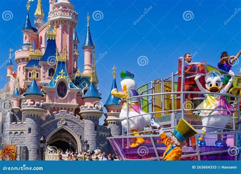 Eurodisney Paris France Editorial Stock Photo Image Of Sunny 263604333